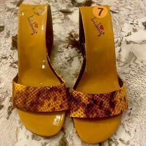 Snake skin shoes size 7